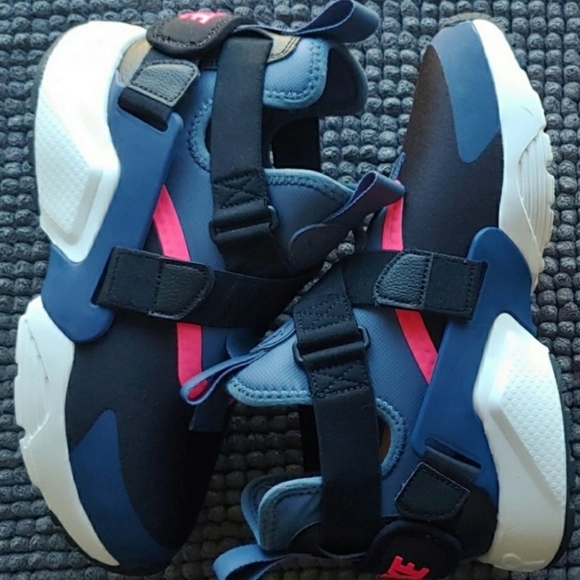 womens nike huarache city